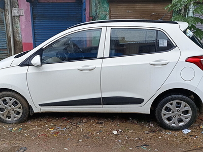 Used 2016 Hyundai Grand i10 [2013-2017] Sportz 1.1 CRDi [2013-2016] for sale at Rs. 4,50,000 in Allahab