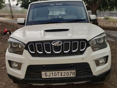 Used 2018 Mahindra Scorpio 2021 S7 140 2WD 7 STR for sale at Rs. 8,00,000 in Bhavnag