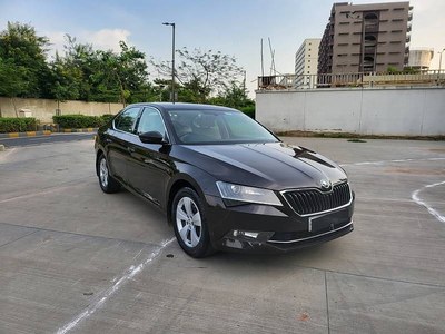 Used 2018 Skoda Superb [2014-2016] Style TSI MT for sale at Rs. 18,90,000 in Ahmedab