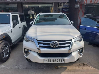 Used 2018 Toyota Fortuner [2016-2021] 2.8 4x4 MT [2016-2020] for sale at Rs. 27,50,000 in Delhi