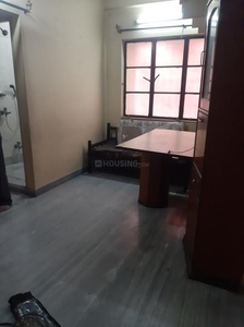 2 BHK Flat for rent in Dhakuria, Kolkata - 645 Sqft