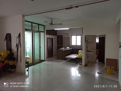3 BHK Flat for rent in Kankaria, Ahmedabad - 1850 Sqft