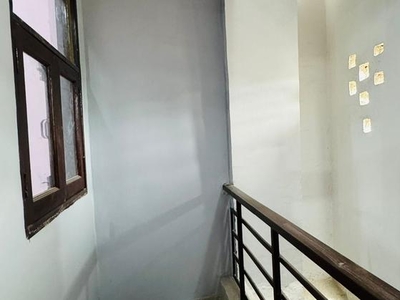 1 Bedroom 425 Sq.Ft. Builder Floor in Paryavaran Complex Delhi
