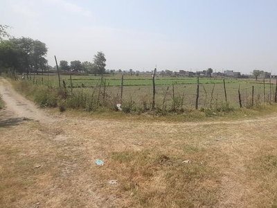 2700 Sq.Ft. Plot in Greater Noida West Greater Noida