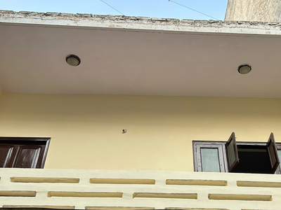 4 Bedroom 100 Sq.Yd. Independent House in Sainik Farm Delhi