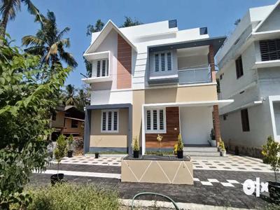 AN AMAZING NEW 3BED ROOM 1250SQ FT 4CENTS HOUSE IN KOTTEKAD, THRISSUR