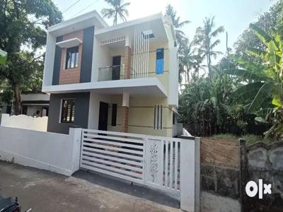 AN AMAZING NEW 3BED ROOM 1500SQ FT 4.5CENTS HOUSE IN MUTHUVARA, TSR