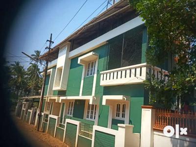 Butiful House In parvattani close to main Road and Church