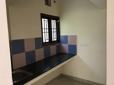 586 sq ft 1 BHK 1T West facing Apartment for sale at Rs 28.00 lacs in Project in Sembakkam, Chennai