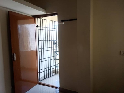 803 sq ft 2 BHK 2T West facing Completed property Apartment for sale at Rs 50.00 lacs in Project in Ambattur, Chennai