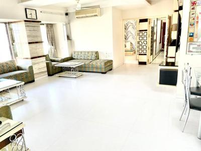 3 BHK Flat for rent in Prabhadevi, Mumbai - 2200 Sqft