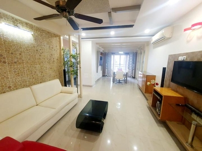 2 BHK Flat for rent in Adugodi, Bangalore - 1235 Sqft