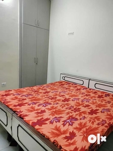 1 room furnished with bed almira 6k