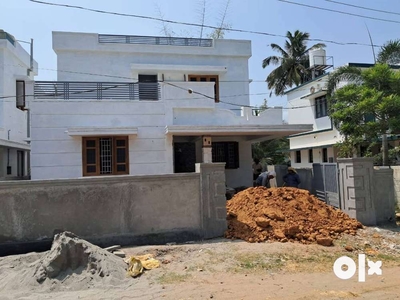 4 bhk Brand new house 1800 sqft with 5 cent for sale near Pirayiri