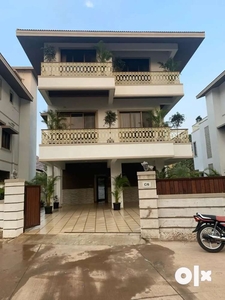 4 bhk Excluasively done up for sale in linavaal