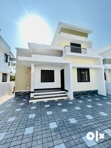 4.3CENT & 1350Sqft 3bhk beautiful villa for sale in paravur Area