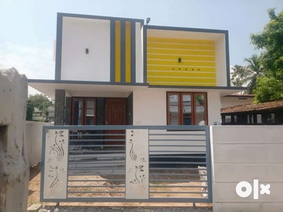 Kottiyam pullichira 3.5 cent plot 900 sqft 3bhk house