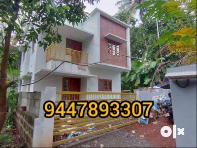New 3 bedroom houses for sale at Kozhikode Kottooli and Paroppadi.