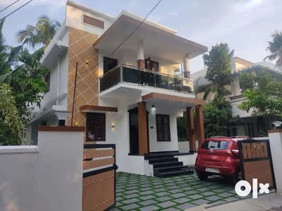 NEW 3 BHK HOUSE 4 SALE IN PANAGAD 3 KM FROM LAKESHORE HOSPITAL
