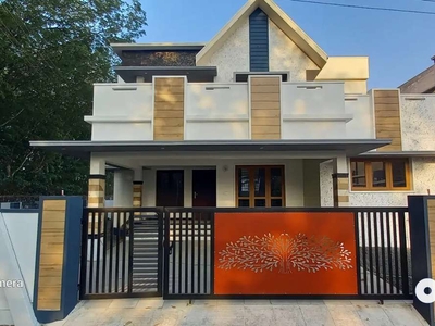 New posh villa sale at mulamthuruthy