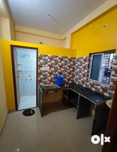 Nice Tiles flooring 1BHK Apartment Available for rent in DumDum Metro