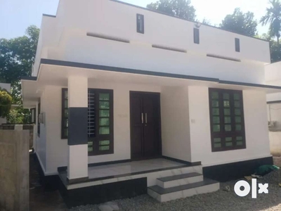 Umayanaloor kovilchira 3cent plot 850 sqft 2 bhk house