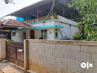 Well maintained 3 bhk house 1200sqft for sale near Anikode, Pudur