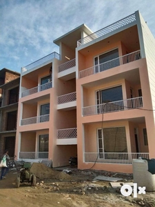100 Sq.yd Flat For Sale in Mohali