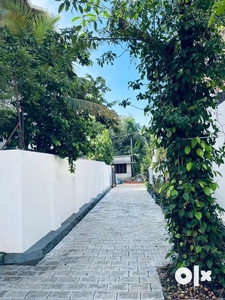 12 cent plot and house for sale at moonamkutty