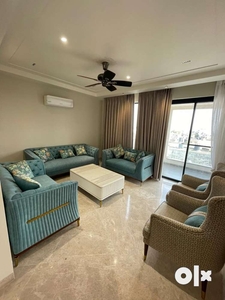14 MARLA LUXURY BUILT FURNISHED FLOOR WITH ROOF FOR SALE