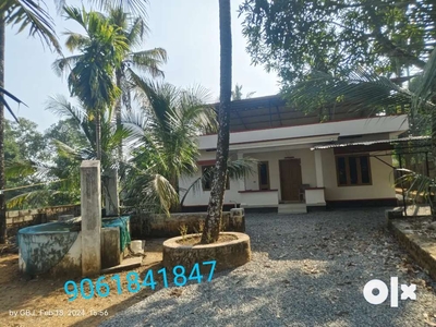 16.5 cent 1100 sqft house 600 metres from Pala town