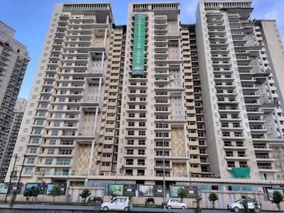 1760 sq ft 3 BHK Apartment for sale at Rs 1.32 crore in Mahagun Meadow in Sector 150, Noida