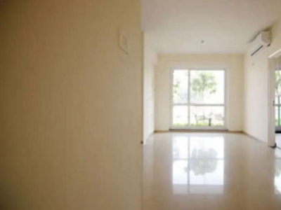 190 gaj 3bhk ready to move with lawn area best amenities society
