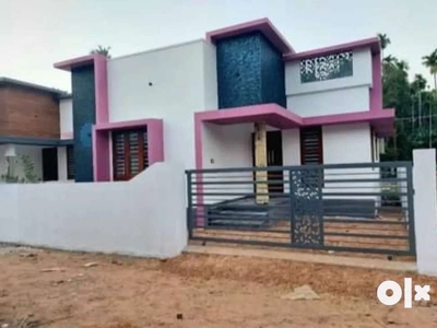 2 BED ROOMS 700 SQFT HOUSE IN PARAVUR ALUVA route thattampady