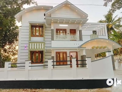2250 sq ft House and 7.5 plot for sale cherukolpuzha ( lorn available)