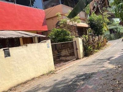 2storied house with 3.75cent land in thiruvalla town in jp nagar