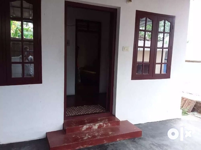 3.5 cent house in Muvattupuzha sale or lease