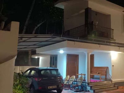 4bhk fully furnished 14 cent landscaped house