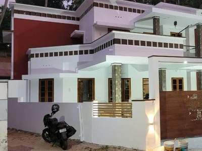 5 BHK new HOUSE in 7.5 cents for sale @ peroorkada