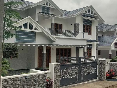 Angamaly mookkannoor 8.75 cent 2500 sqft 4 bhk house for sale