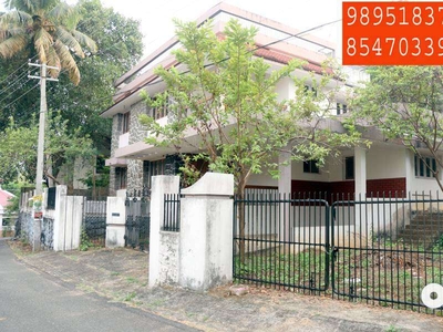 House 5 bed 4800 sq feet 13 cent in VIP area Kottayam town 2.10 crore