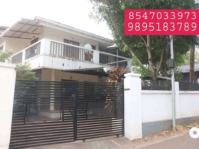 House at Kanjikuzhy 6 bed 8.75 cent 2400 sq feet 1.40 crore