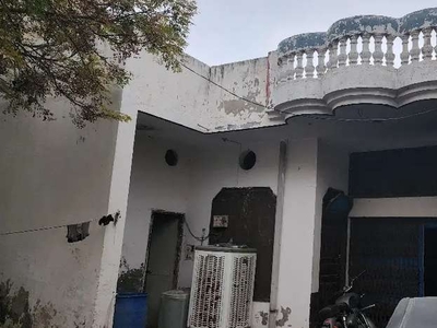 House or plot for sale in Uttam vihar
