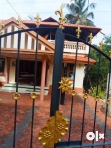 House with 14 cent land for sale. Trissur mullurkara vazhakod attur.