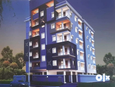 Independent floor-flat at Model colony.