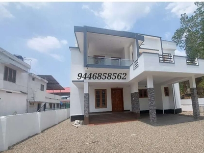 Kottayam Ettumanoor RD New 4 BHK House