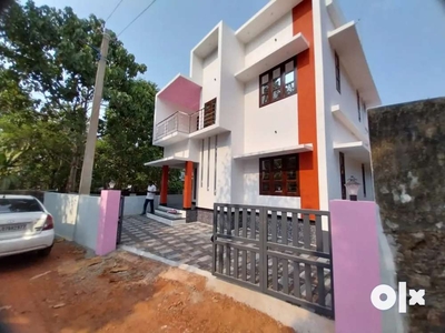 Pattimattom Erappumpara 4.200 Cent 3 BHK Attached 1450 sqt New House
