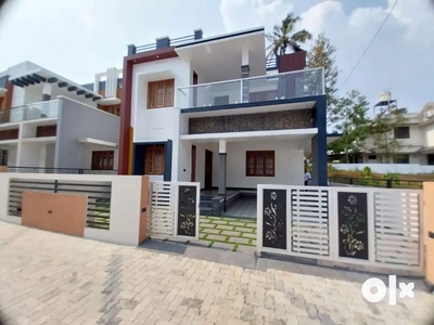 Perumbavoor South Vazhakkulam 4 Cent 3 BHK Attached 1650 sqt New House