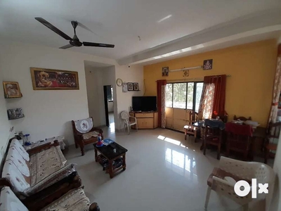 Unfurnished 3 bhk luxurious flat with well spacious parking