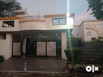 Well maintained house in alka avenue